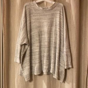 CJLA top, very soft, size small